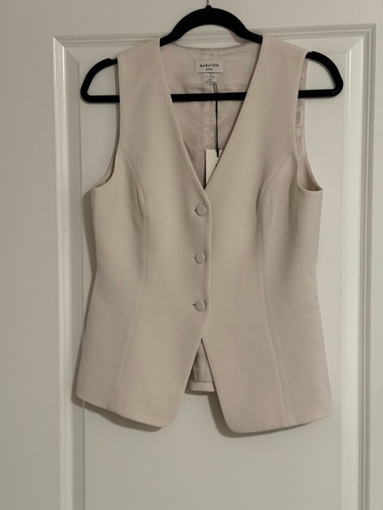 Babaton Tops - Aritzia Babaton Account Vest in Vintage White NWT
